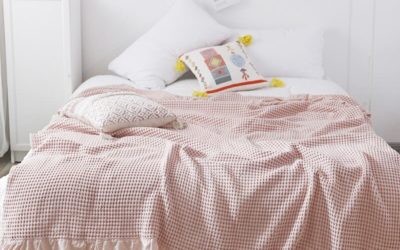 Quels matériaux privilégier pour des couvertures de lit confortables au Luxembourg ?