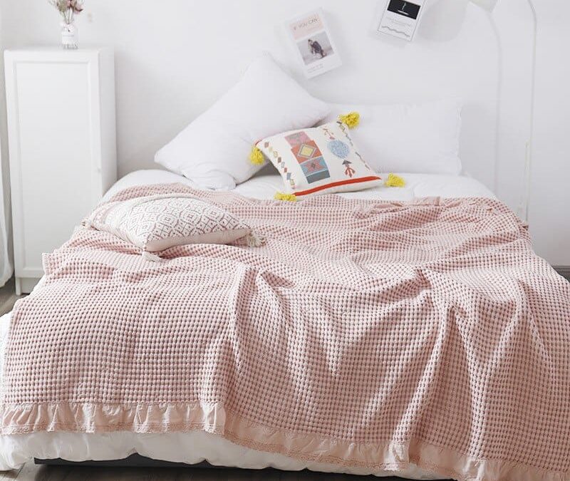 Quels matériaux privilégier pour des couvertures de lit confortables au Luxembourg ?